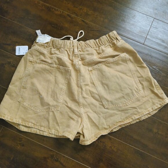 Free People Clark Pleated Denim Shorts Womens M Boho Casual Cool Y2K Relaxed - Picture 3 of 8